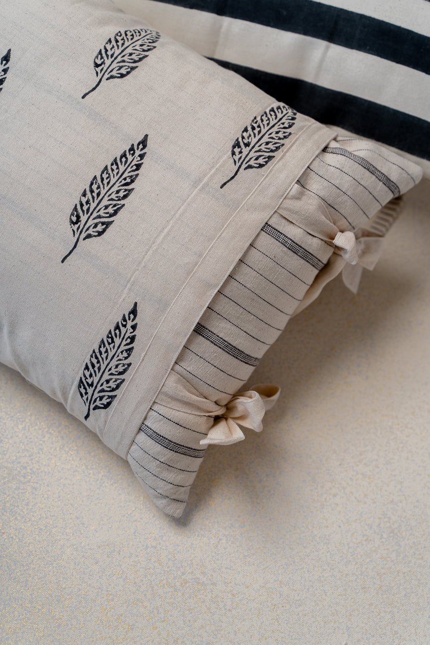 2 in 1 Nila Cushion cover with insert in Handloom Fabric